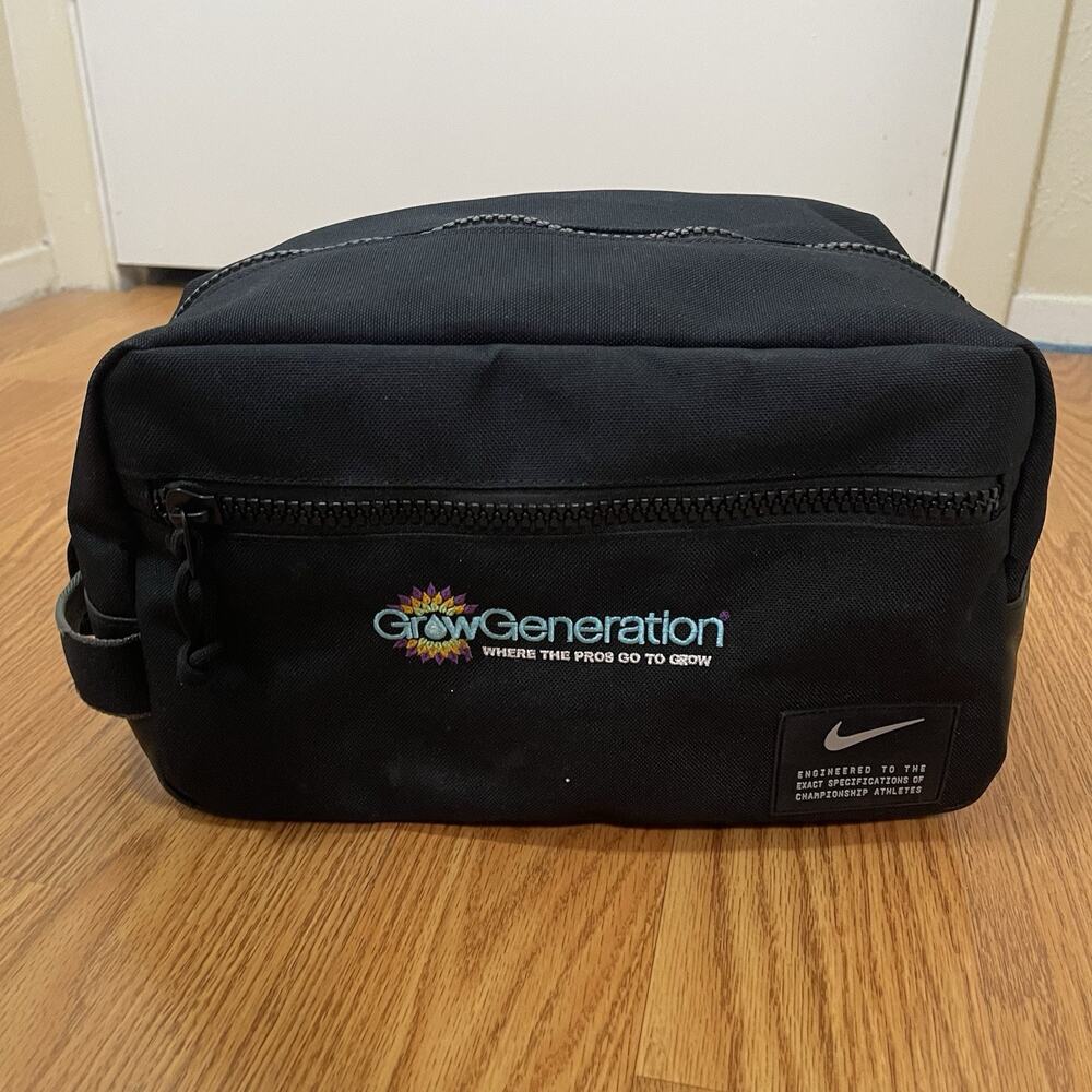 Nike Utility black rectangle toiletry zip bag with handle